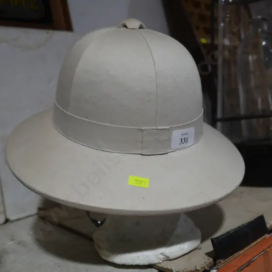 Safari hat