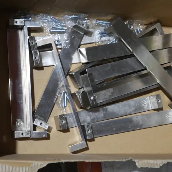 Drawer handles