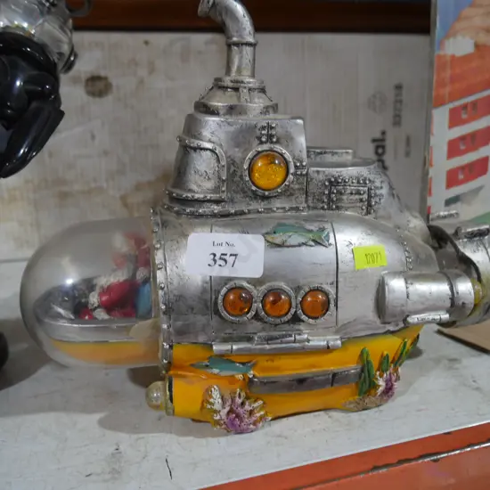 Santa submarine