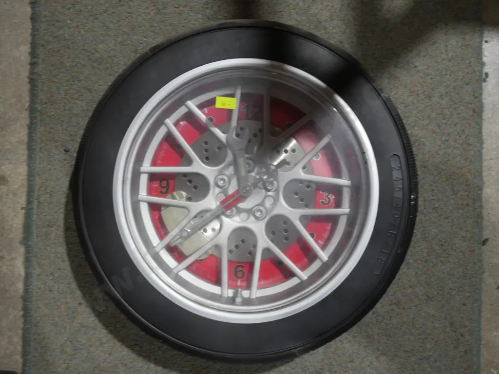 Wheel clock Image 1++