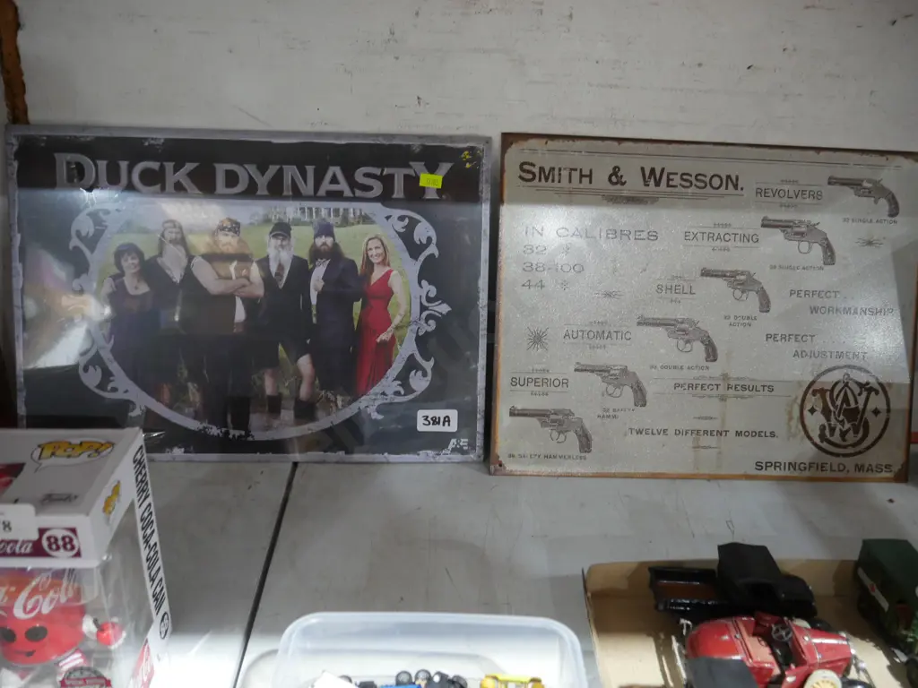 Duck dynasty, Smith and wesson tin signs Image 1++