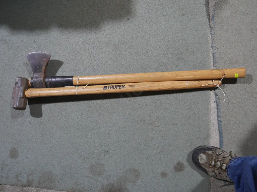 Sledgehammer and log splitter Image 1++