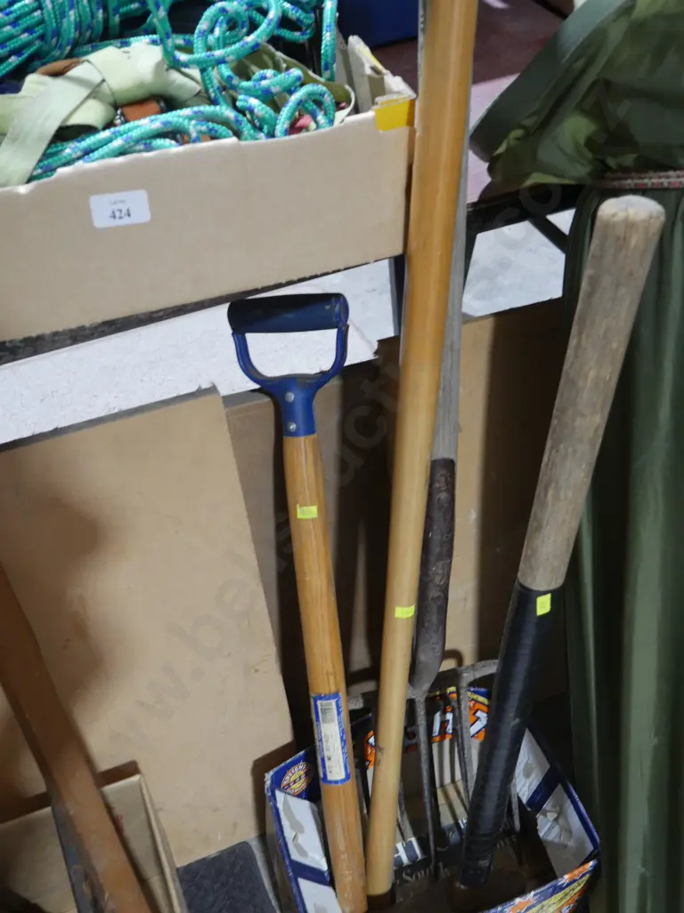 Garden forks, sledgehammer etc Image 1++