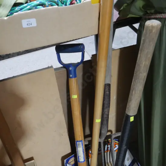 Garden forks, sledgehammer etc