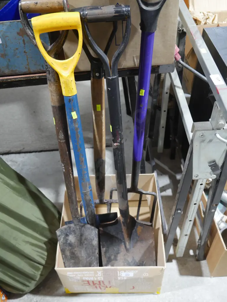 Garden spades and forks Image 1++