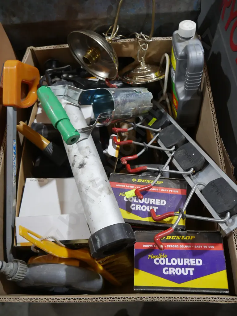 Assorted workshop sundries Image 1++