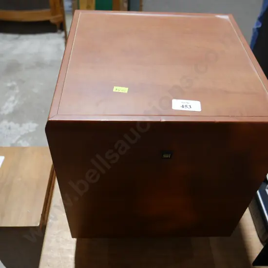 KEF sub