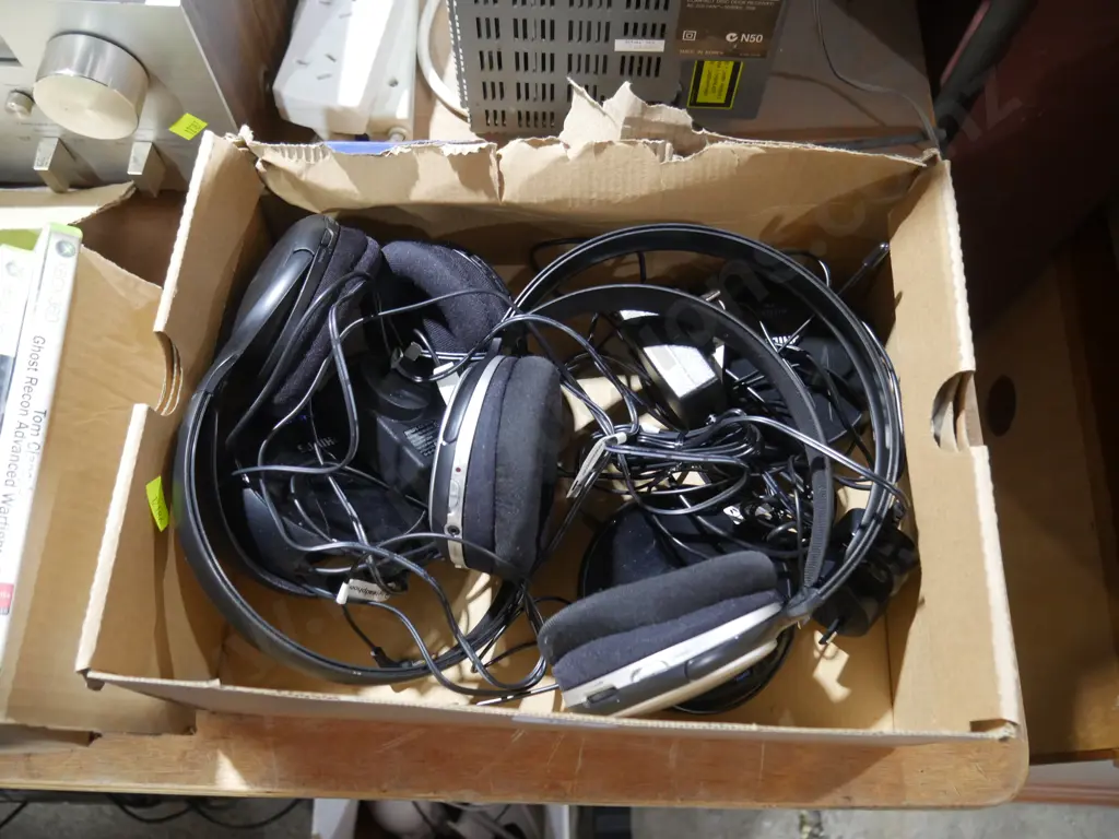 Wireless headphones Image 1++