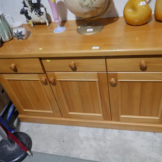 Sideboard