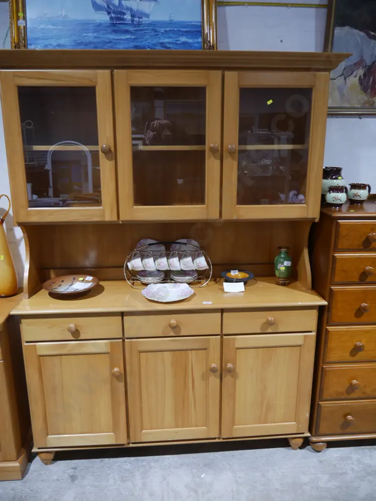 Hutch dresser Image 1++