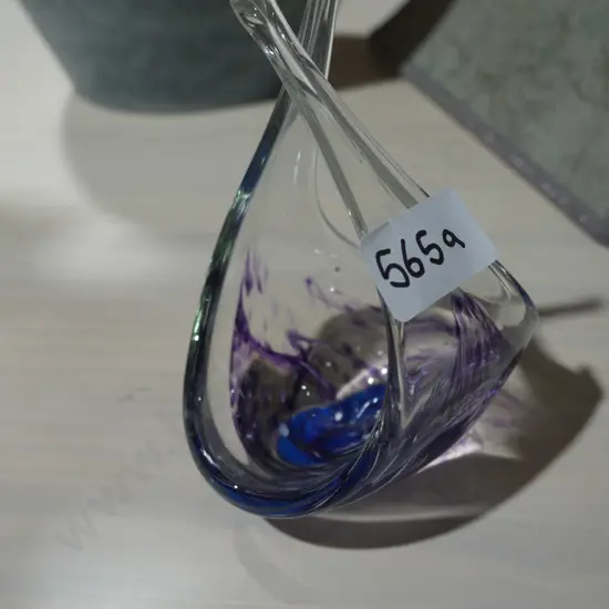 Hokitika glass vase