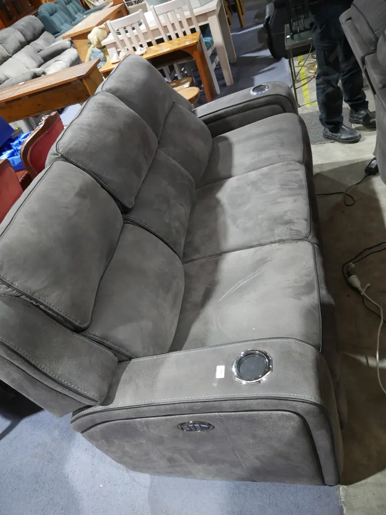 Three seater electric sofa Image 1++