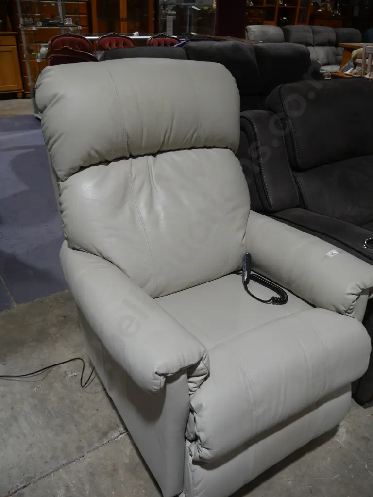 Lazboy electric armchair Image 1++