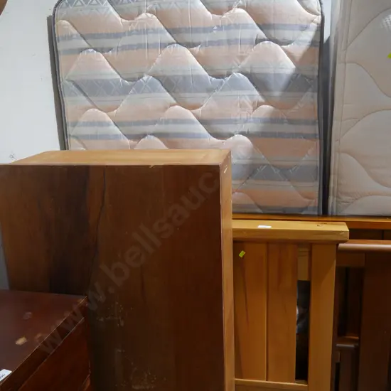 Single beds and headboards
