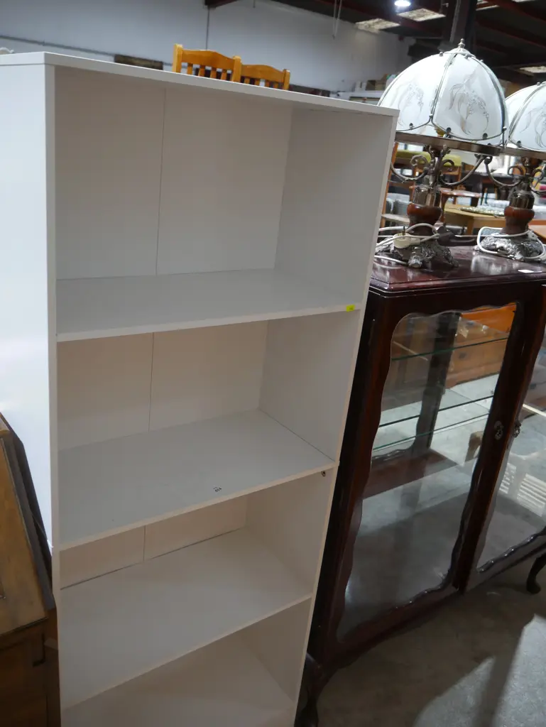 White bookcase Image 1++