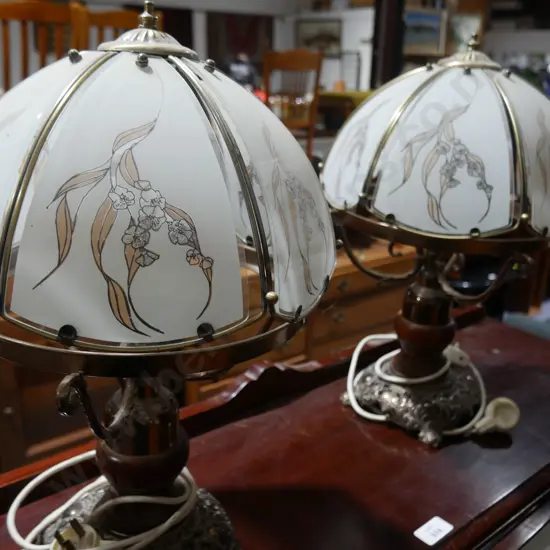 2 table lamps
