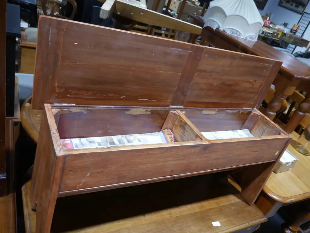 Storage bench seat Image 1++