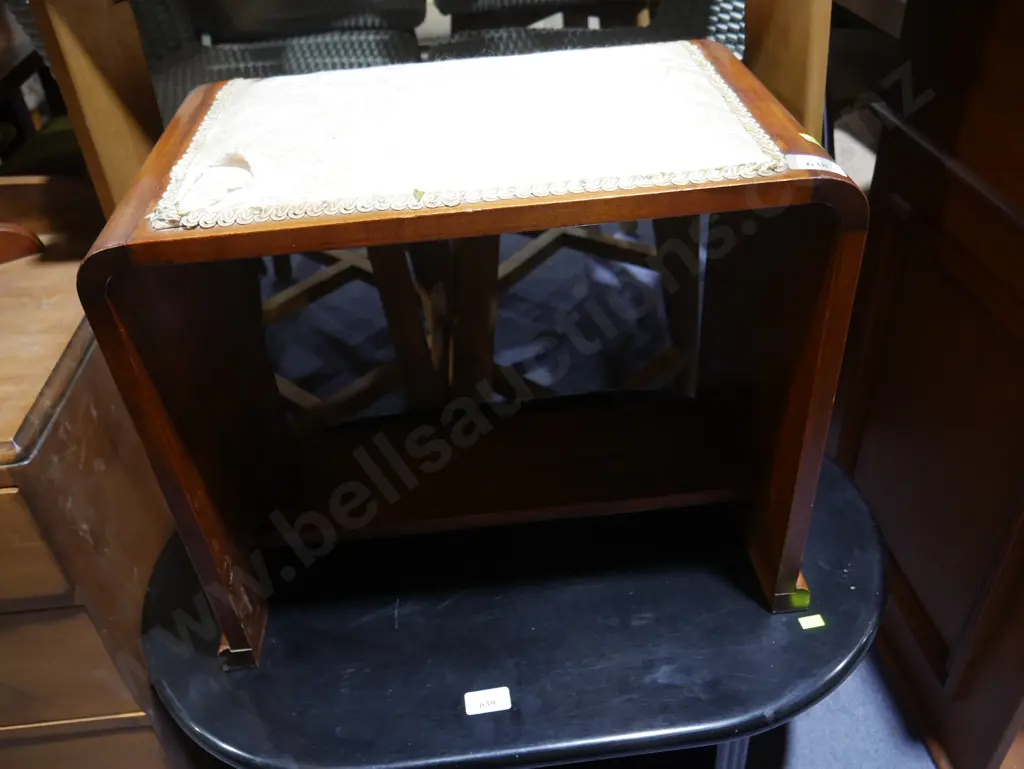 Piano stool Image 1++