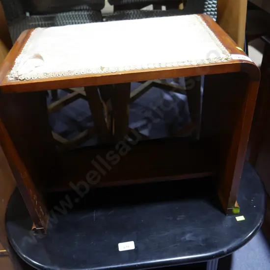 Piano stool