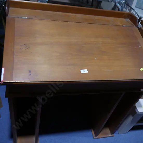 Slope top desk