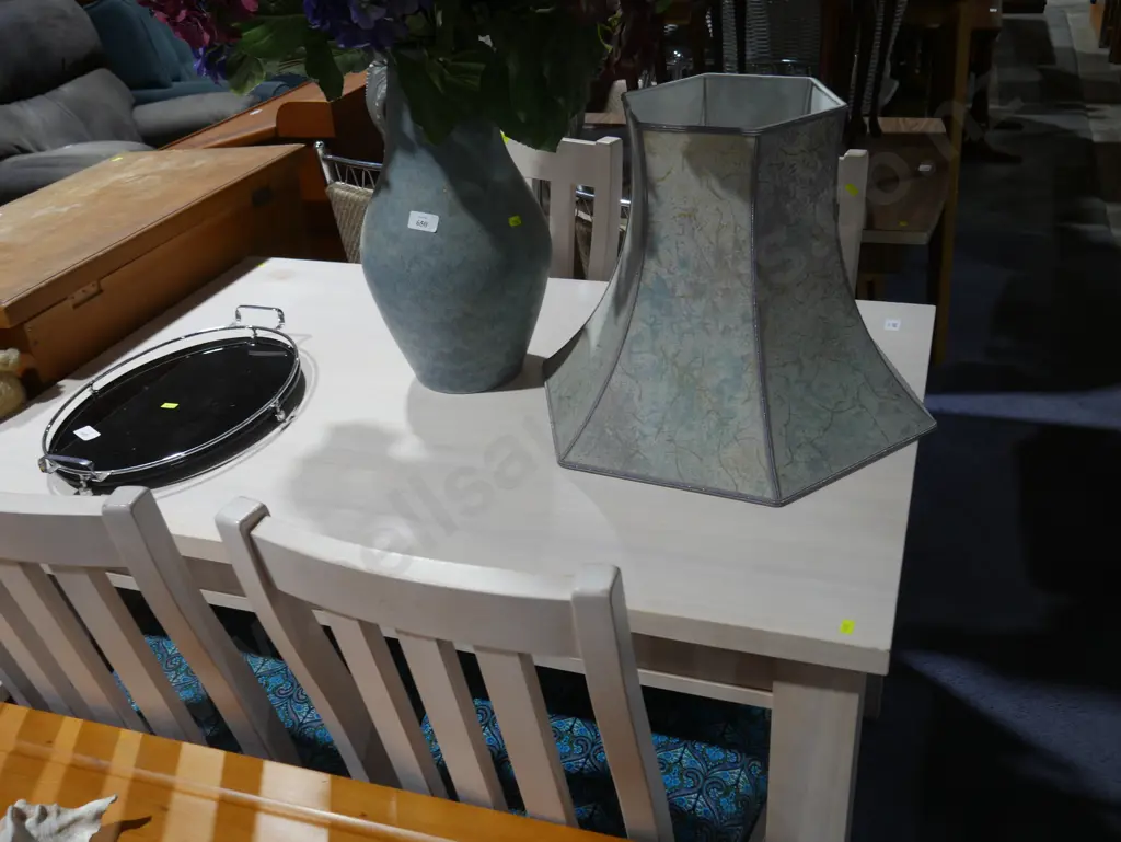 Dining table and four chairs Image 1++