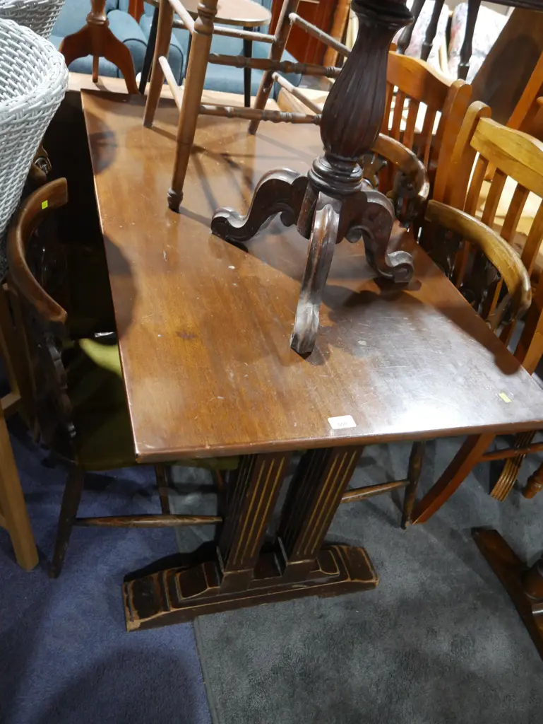 Dining table and four chairs Image 1++