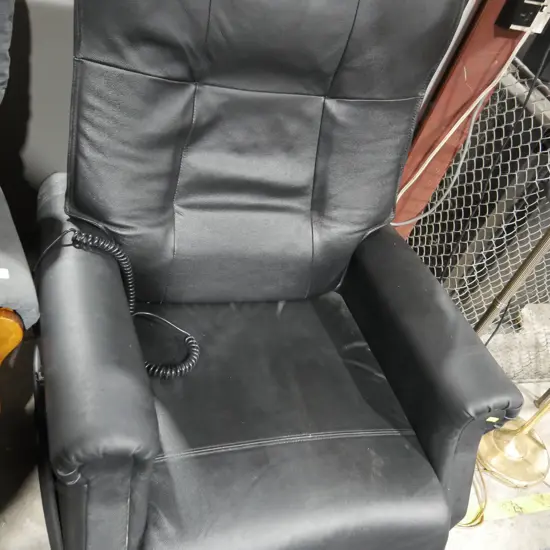 Electric armchair