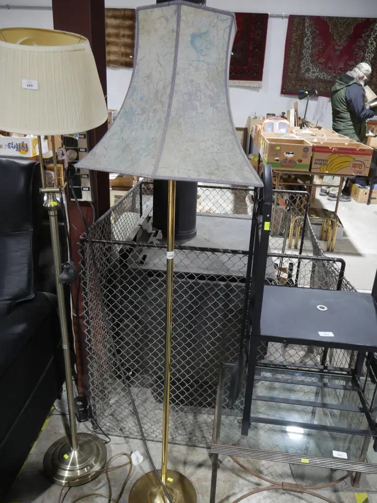Floor lamp Image 1++