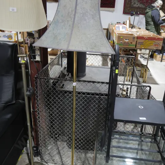 Floor lamp