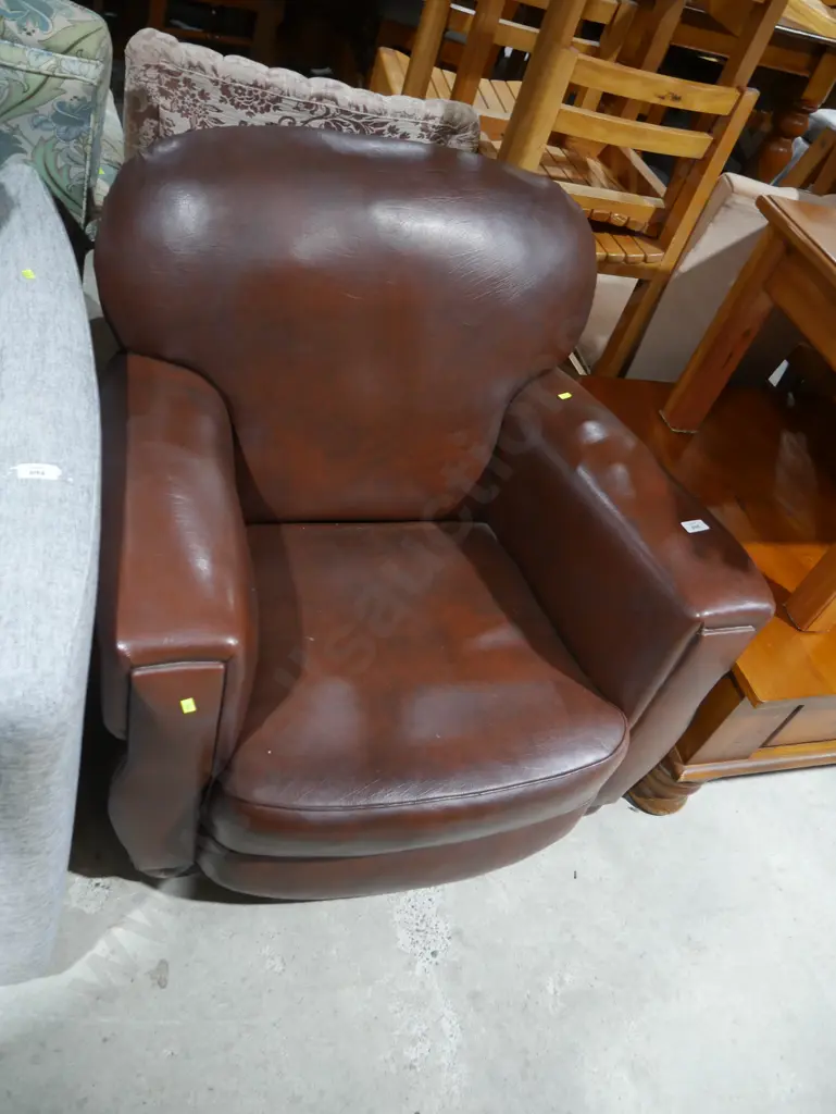 Leather armchair Image 1++
