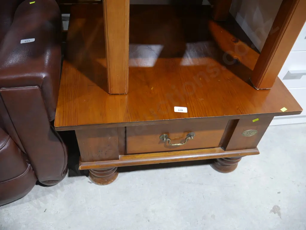 Coffee table Image 1++
