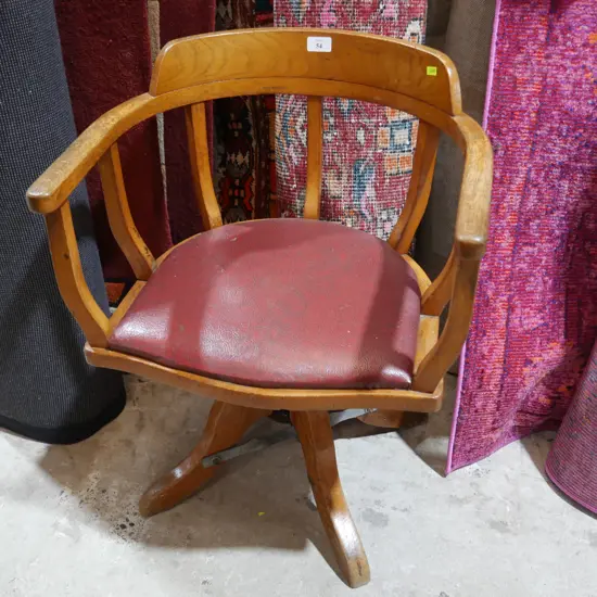 Captain's chair