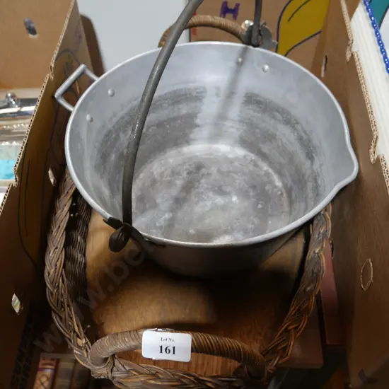 Jam pan and basket