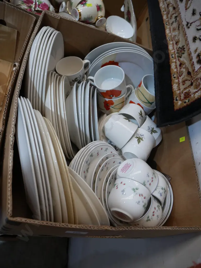 Dinner sets etc Image 1++