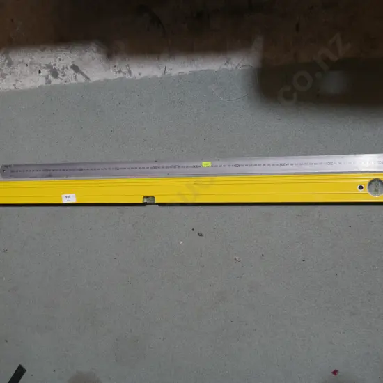 Level and ruler