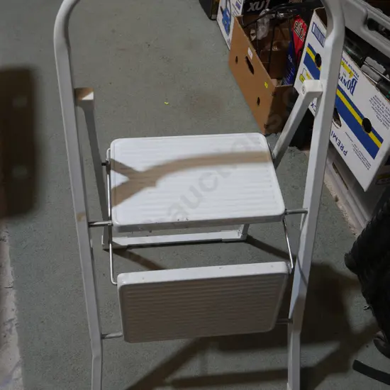 Step ladder