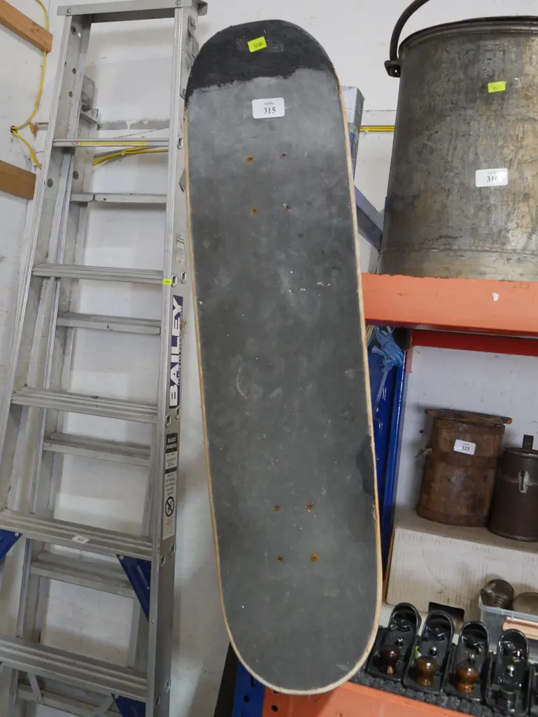 Skateboard Image 1++