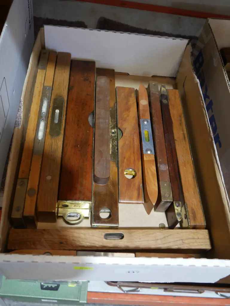 Box of wooden levels etc Image 1++