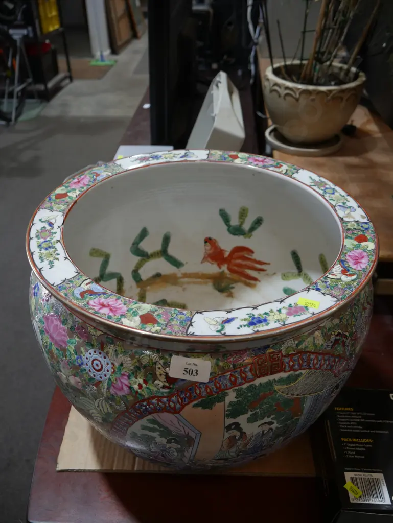 Oriental pot planter Image 1++