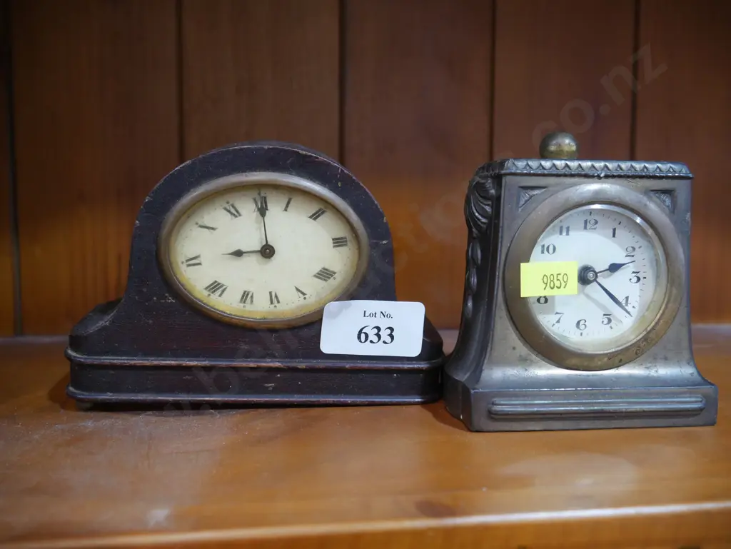2 clocks Image 1++
