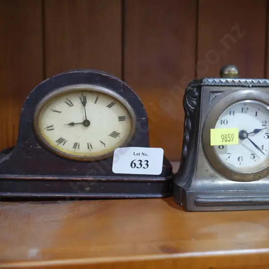 2 clocks