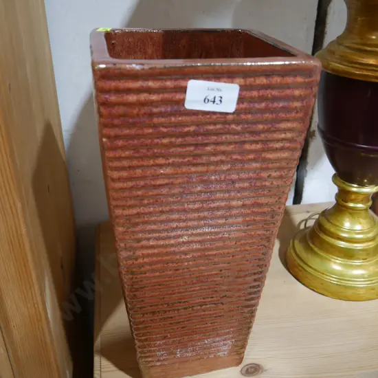 Plant pot