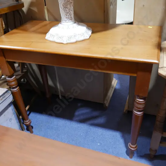 Hall table