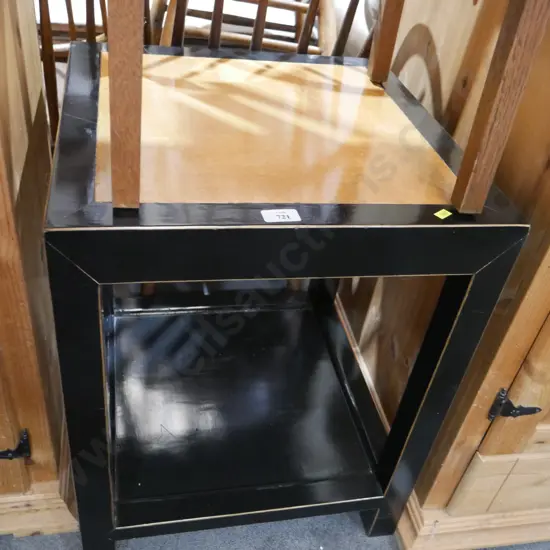 Occasional table