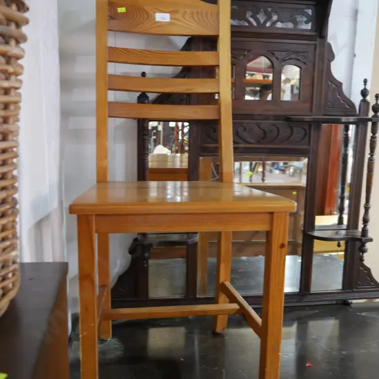 Dining chair