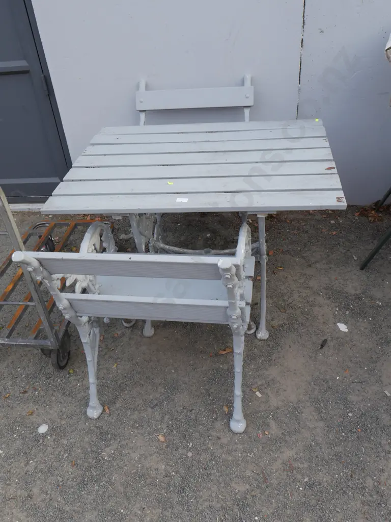Outdoor table and two chairs Image 1++