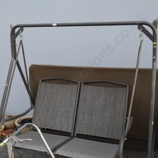 Swing seat