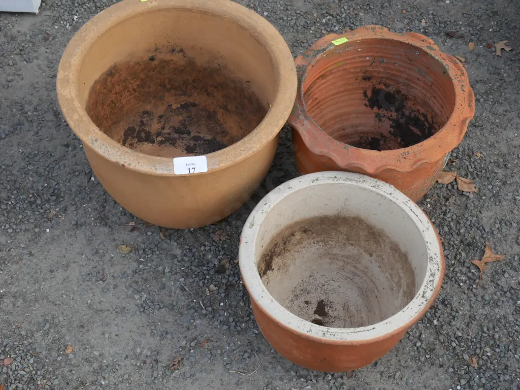 3 plant pots Image 1++