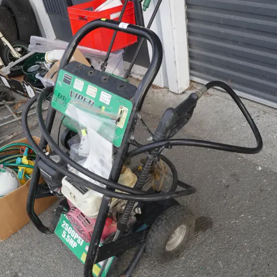 Viper pressure washer