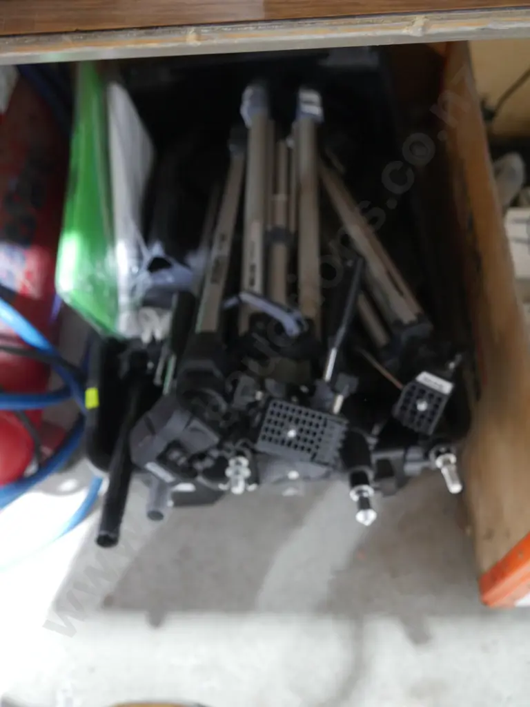 Tripods Image 1++
